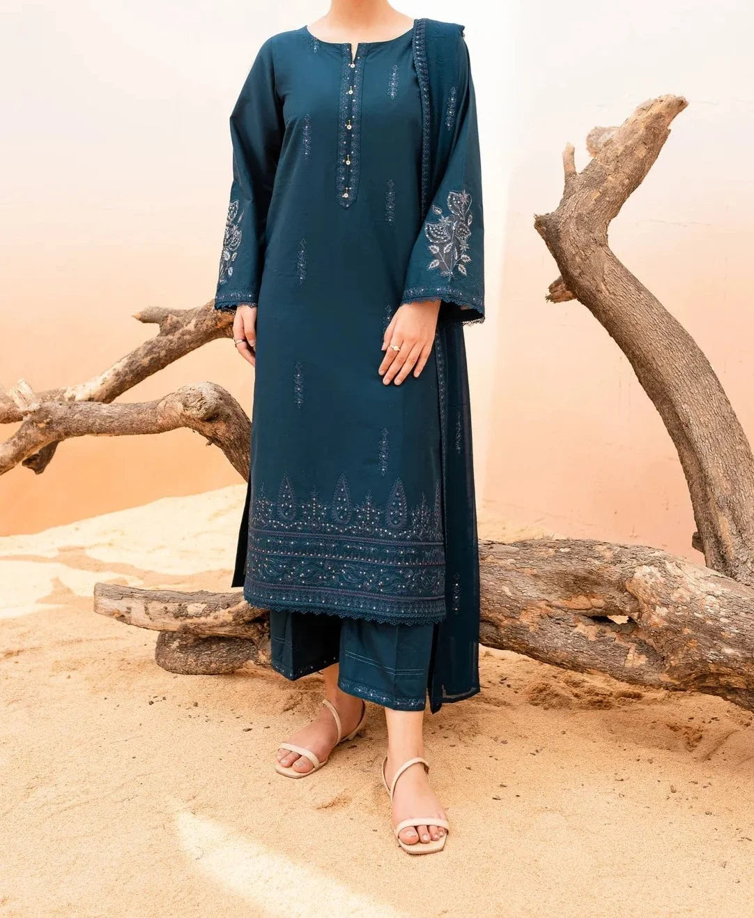SMT W331-Embroidered 3pc Marina dress with Embroidered chiffon dupatta.