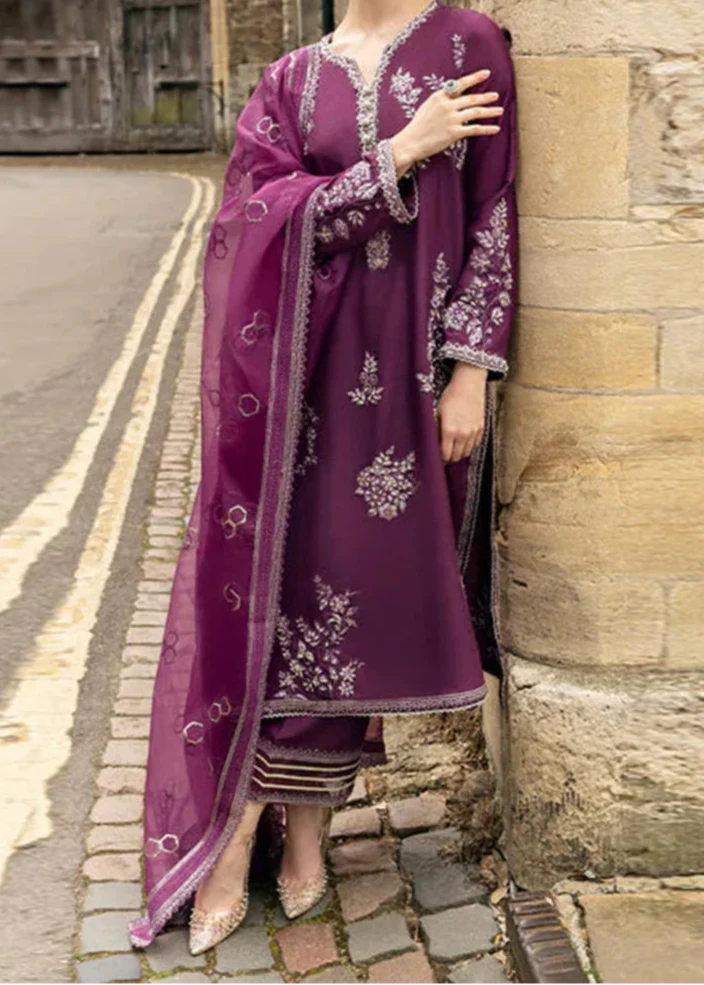 SMT S1249-Embroidered 3pc Lawn Dress With Embroidered Organza Dupatta.
