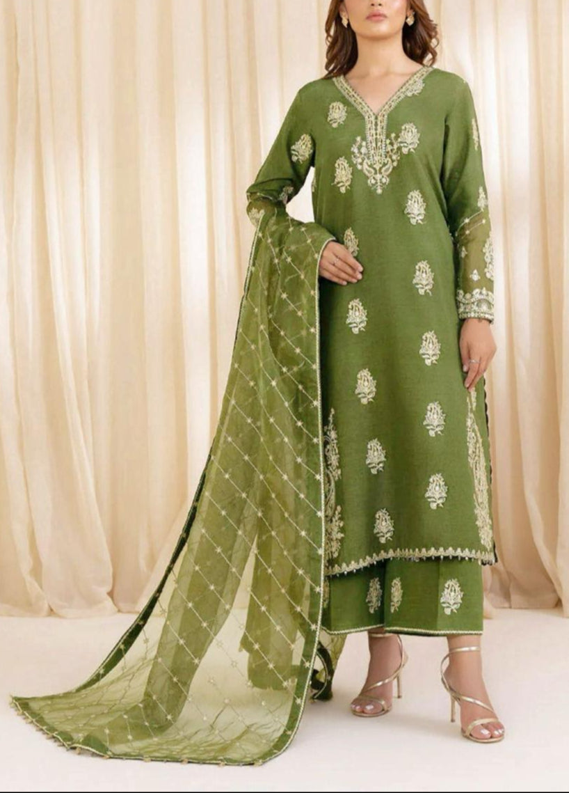 SMT S955-Embroidered Sequence 3PC Lawn Dress With Embroidered Chiffon Dupatta.