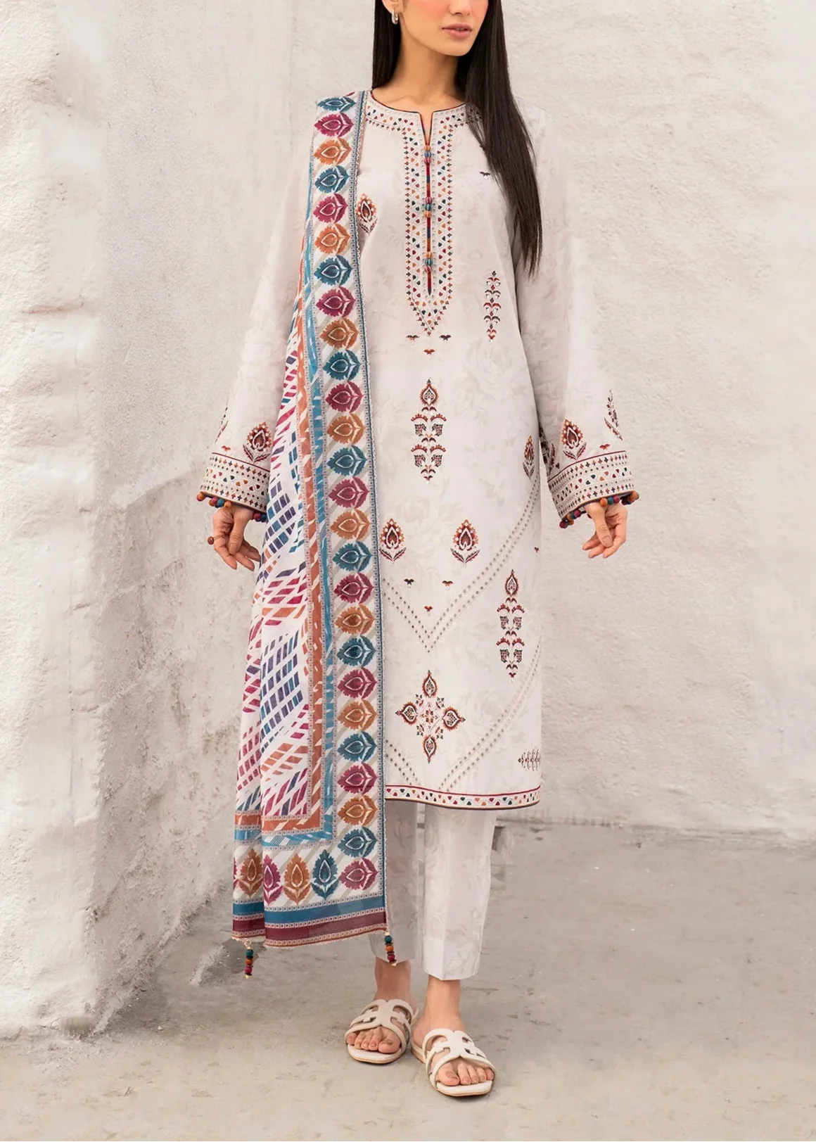 SMT S1062-Embroidered 3PC Lawn Dress  With Printed Munar Dupatta.