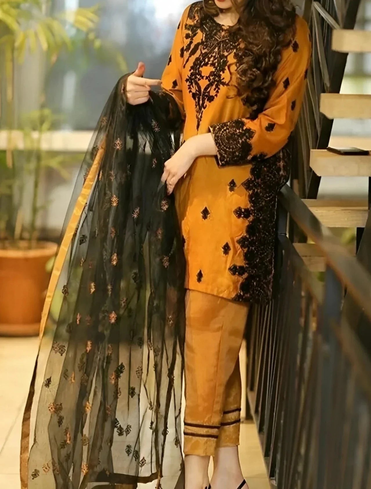 SMT S544-Embroidered 3pc Lawn dress with Embroidered organza dupatta.