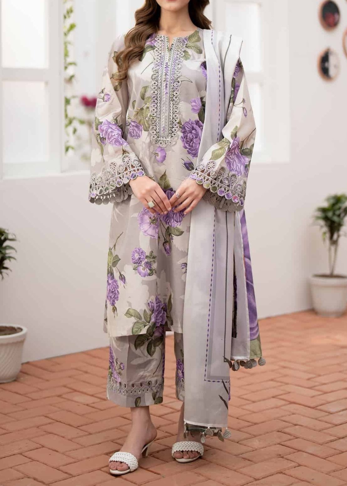 SMT W466-Printed 3pc karandi Dress With Printed karandi Shawl.
