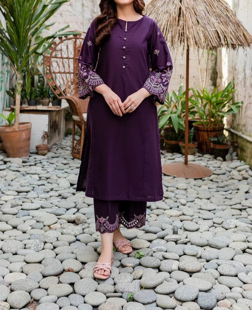 SMT S692-Embroidered 2PC Lawn dress.