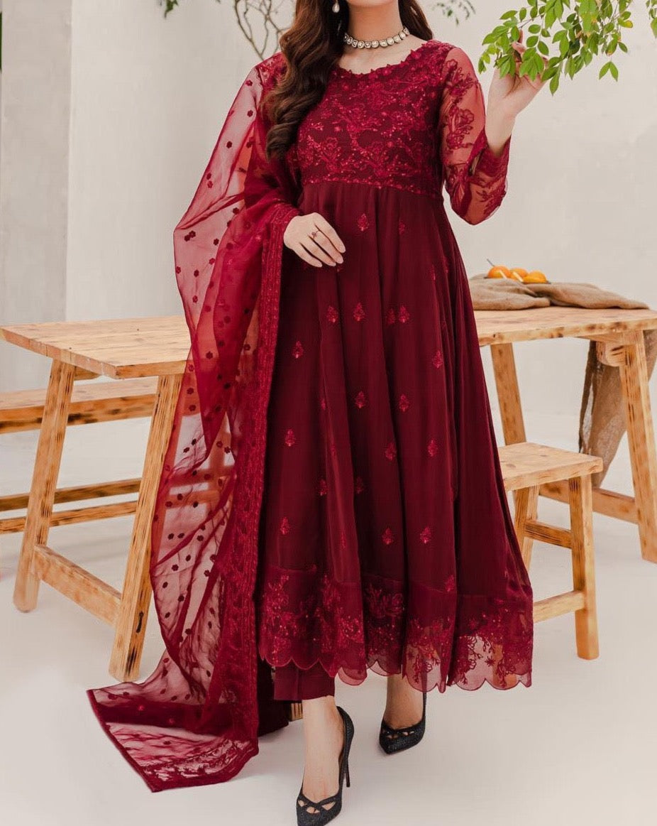 SMT S365-Embroidered 3pc organza dress with Embroiderd organza dupatta.