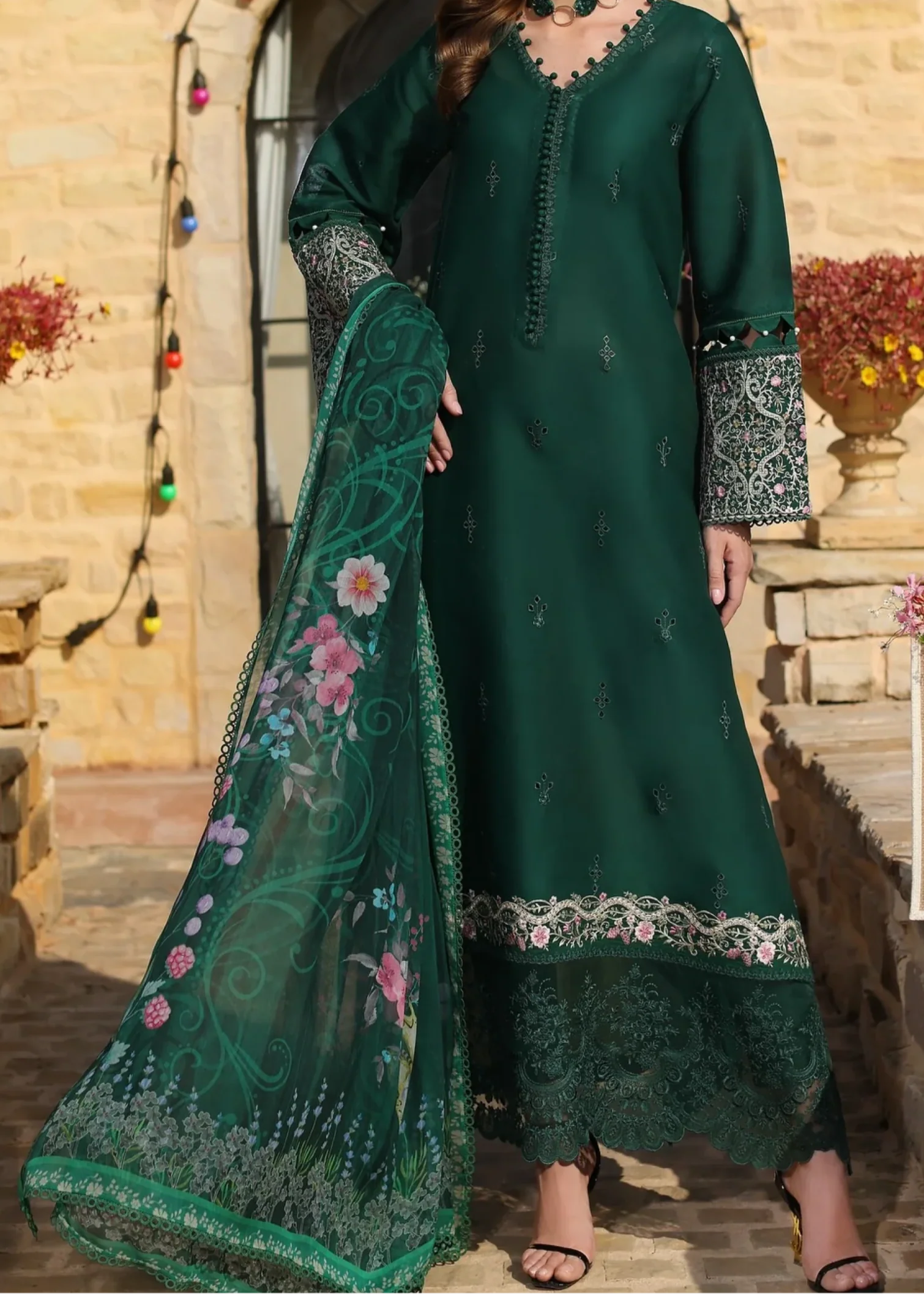 SMT S1230-Embroidered 3pc CHIKANKARI Lawn Dress With Printed Munar Dupatta.