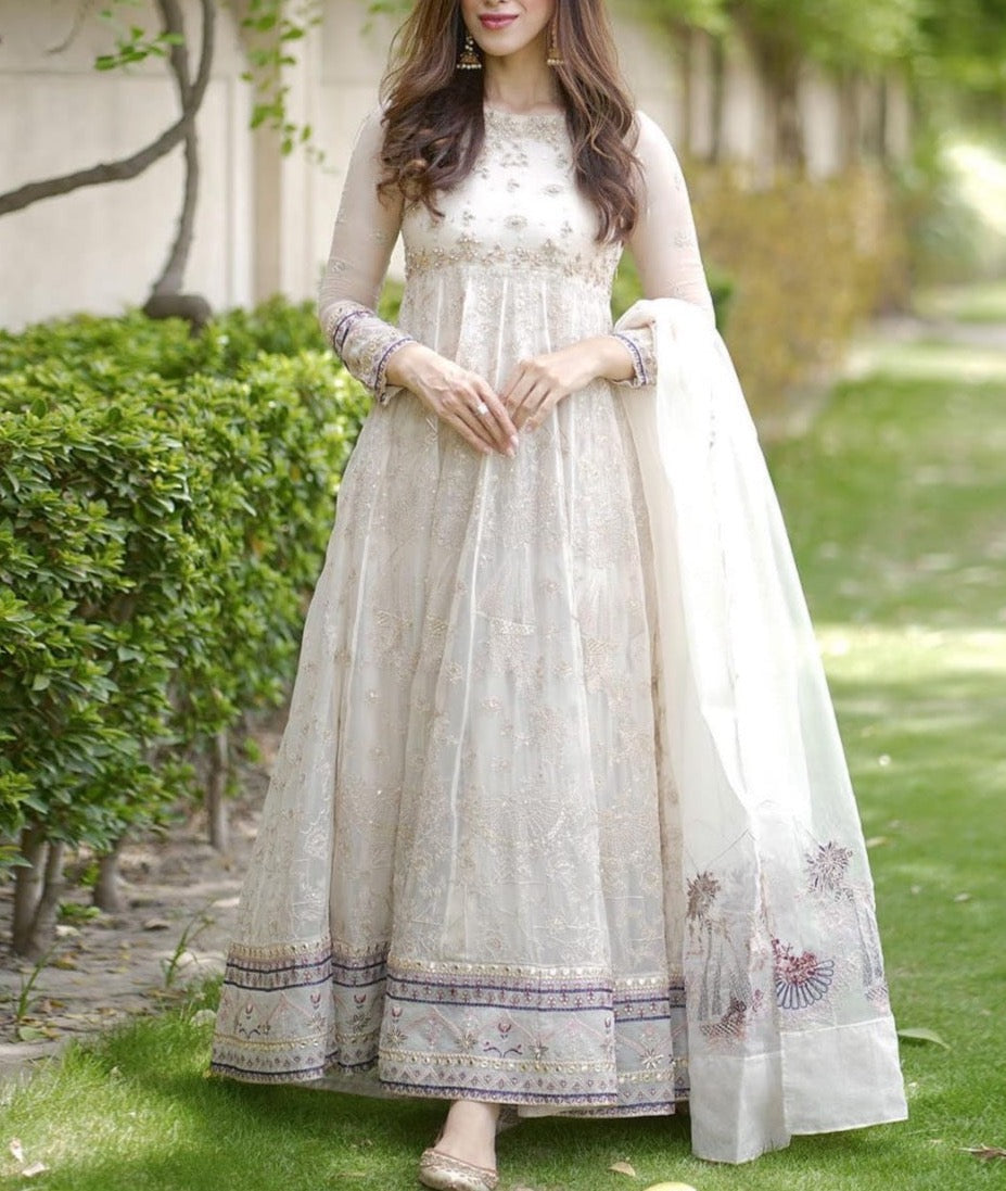 SMT S403 -Embroidered 3pc organza dress with embroidered organza duppata.