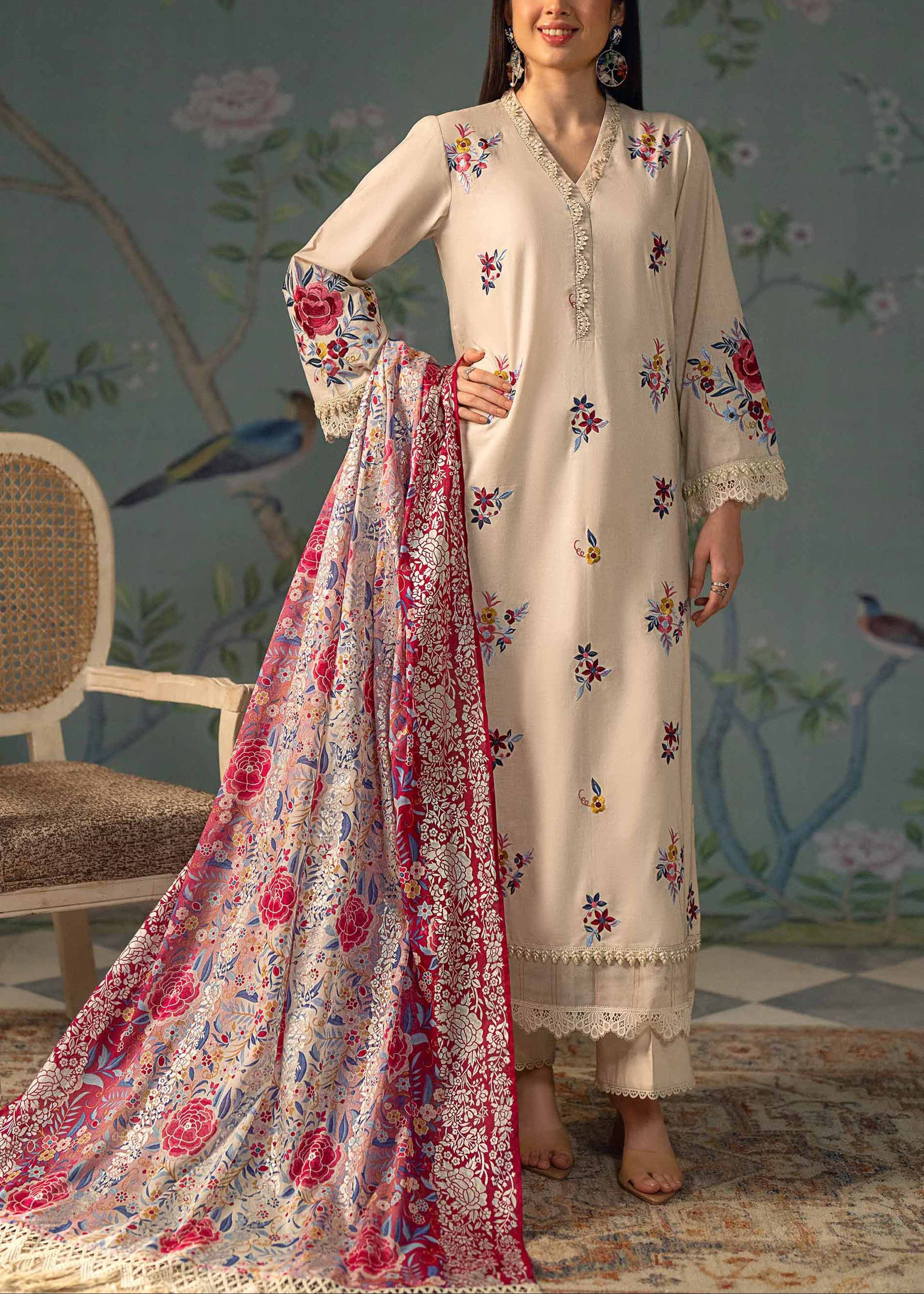 SMT S1013-Embroidered 3pc Lawn dress with Printed Munar Dupatta.