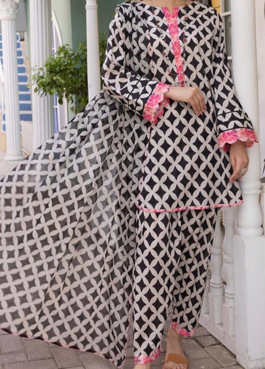 SMT W250- Digital Printed 3pc linen dress with Printed Linen dupatta.