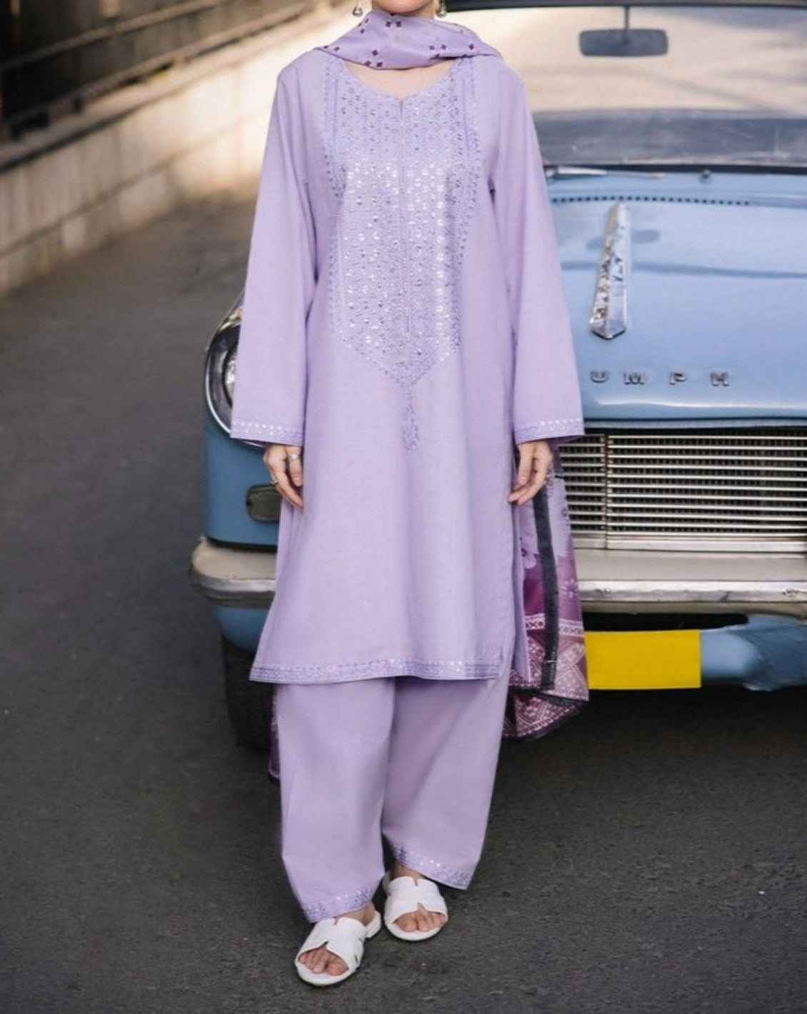 SMT S703-Embroidered 3pc lawn dress with Digital Printed munar dupatta.