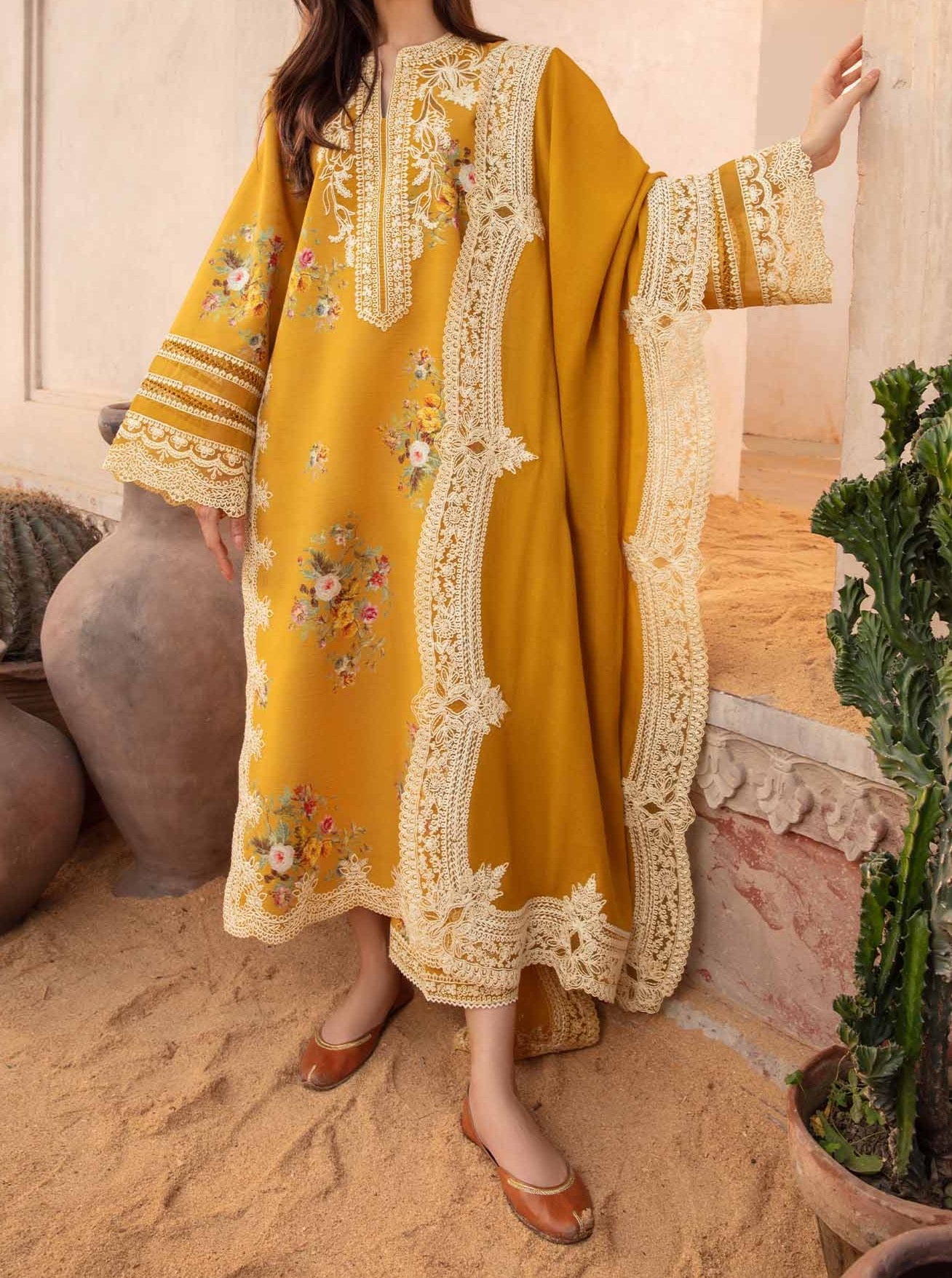 SMT S679-Embroidered 3PC Lawn dress with Embroidered chiffon dupatta.