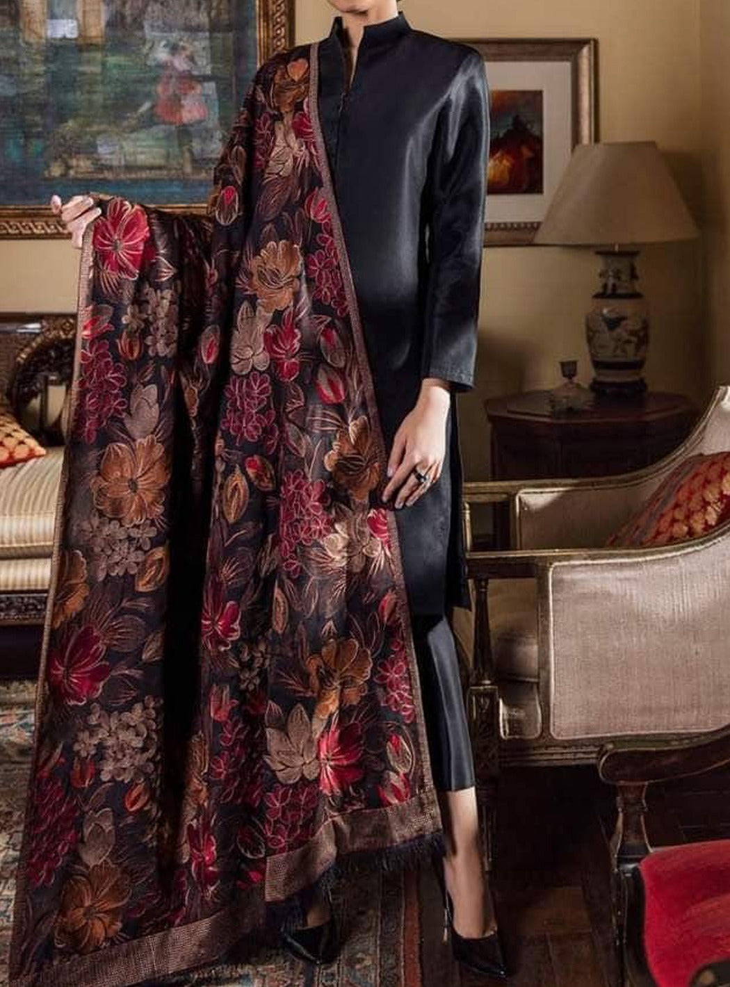 SMT W186-Plain 3pc marina dress with Embroidered marina shawl.