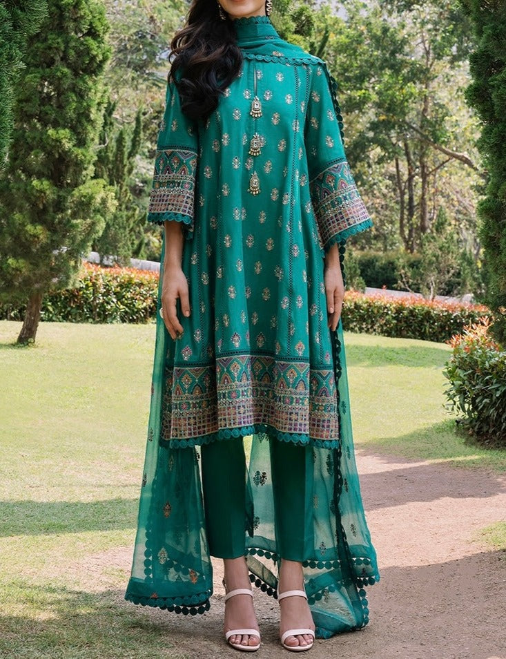 SMT S640-Embroidered 3pc lawn dress with Embroidered organza dupatta.
