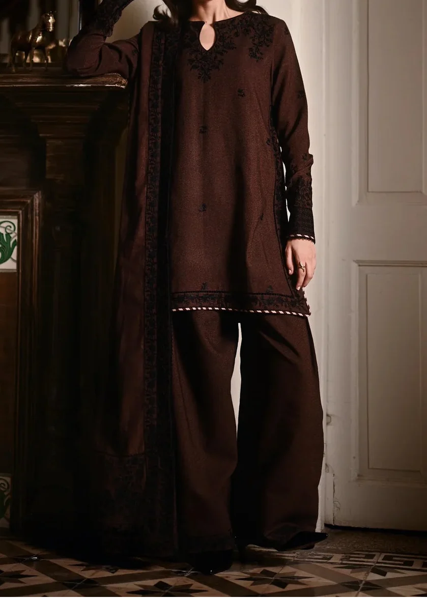 SMT W931-Embroidered 3pc Marina Dress With Embroidered Marina Shawl.
