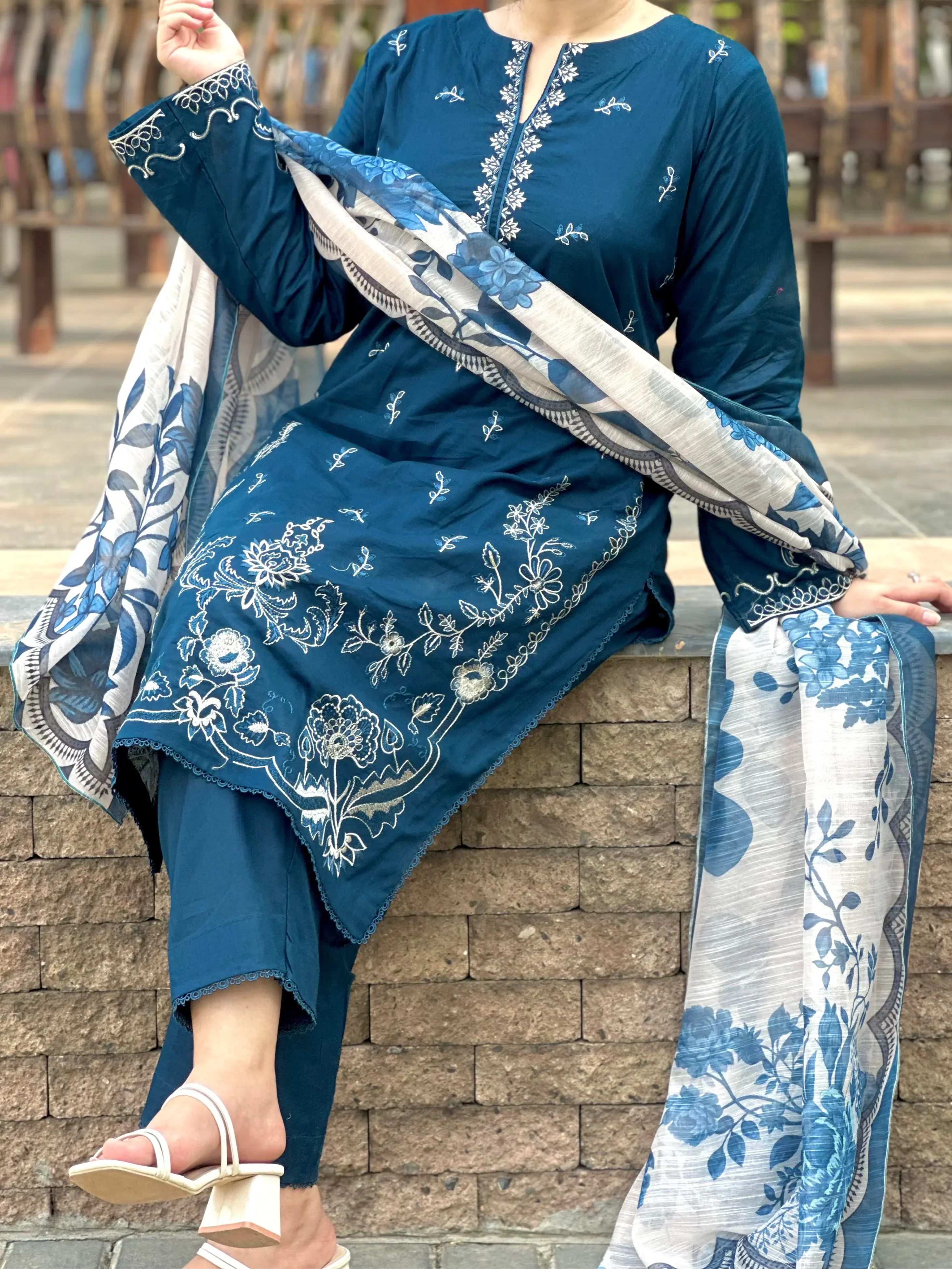 SMT Z-(W752) - Stitched Embroidered 3pc Marina Dress With Printed Shawl.
