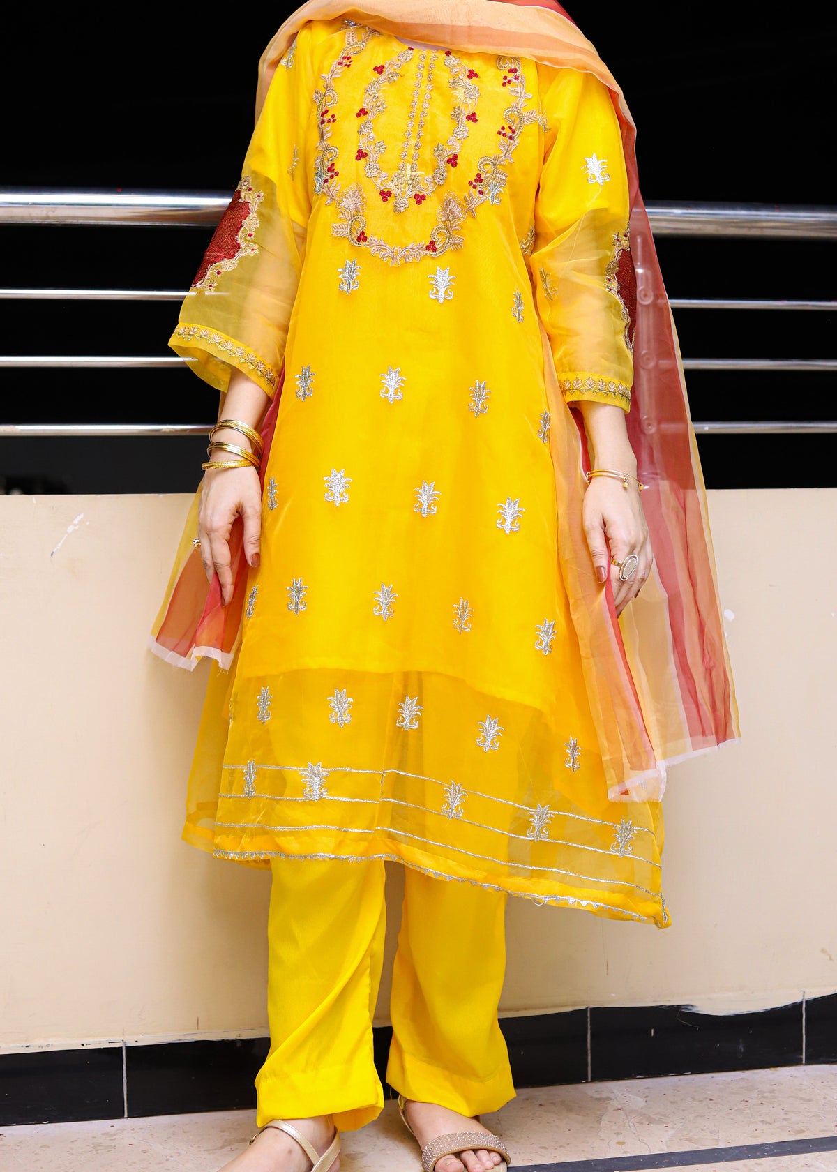 SMT W476-Embroidered 3pc organza dress with Embroidered Organza Duppata.