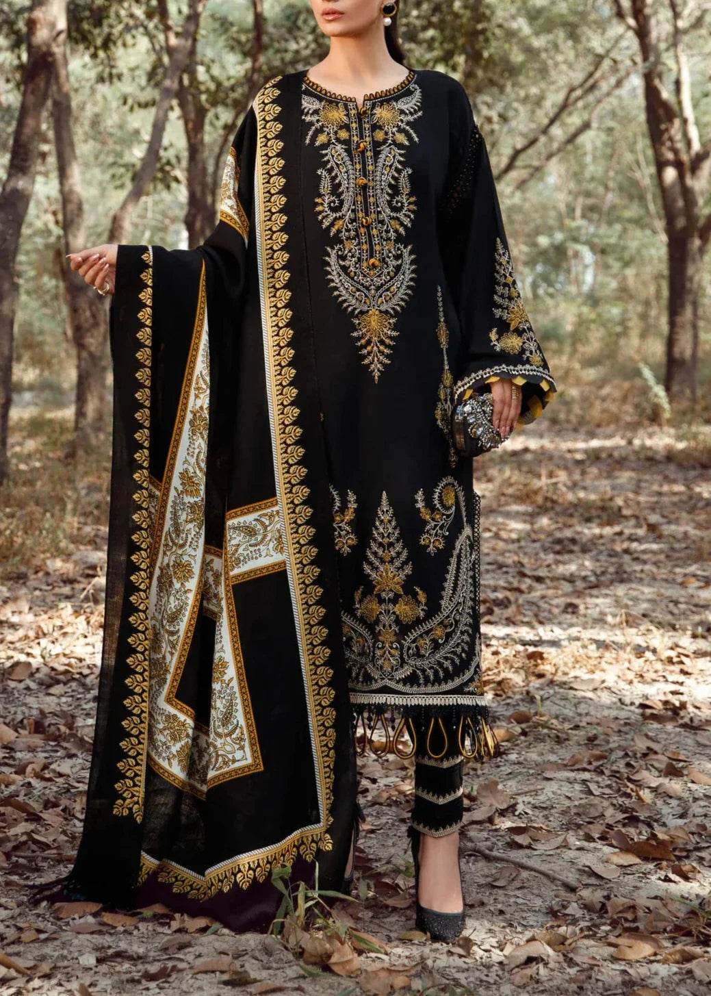 SMT W492-Embroidered 3pc marina dress with Printed shawl.
