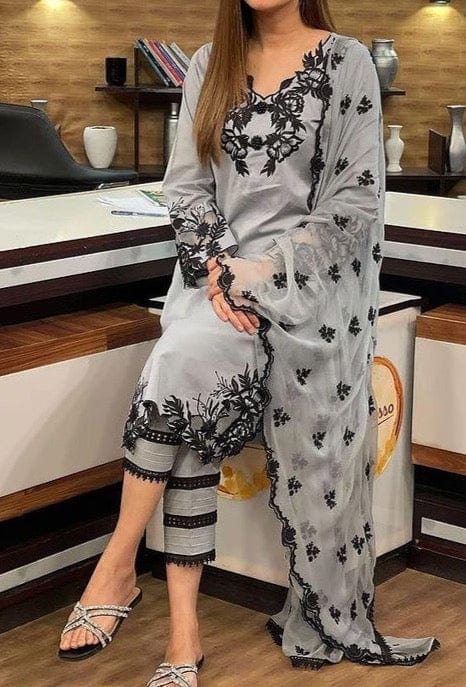 SMT w26-  Embroidered 3pc linen dress with embroidered organza dupatta.