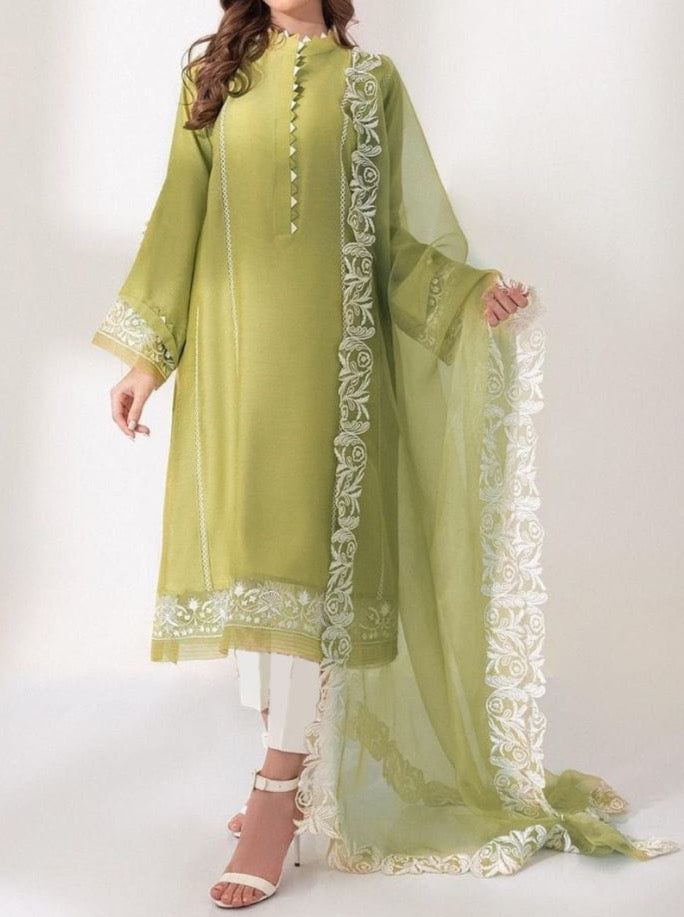 SMT S604-Embroidered 3pc lawn dress with embroidered Cotton net dupatta.