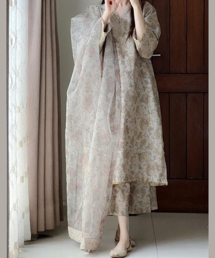 SMT W339-Printed 3pc khaddar dress With Printed Organza dupatta.