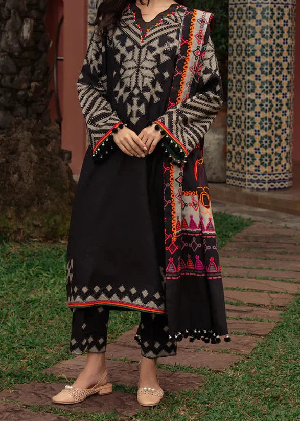 SMT W916 - Digital Printed 3pc Karandi Dress With Digital Printed Karandi Shawl.