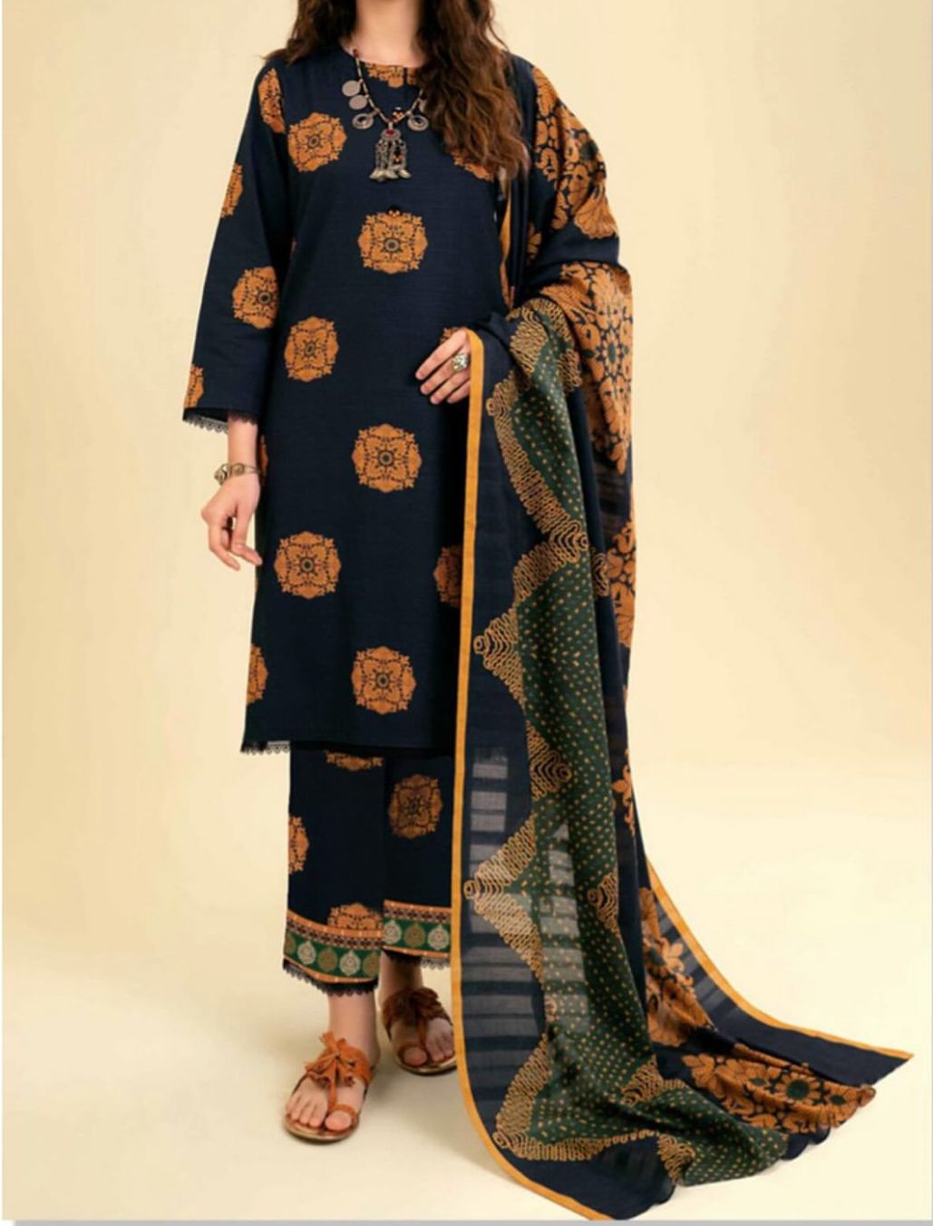 SMT W222-Printed 3pc khaddar dress With Printed khaddar shwal.