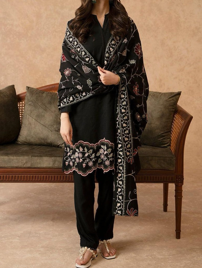 SMT S570-Embroidered 3Pc Lawn with Embroidered Organza dupatta.