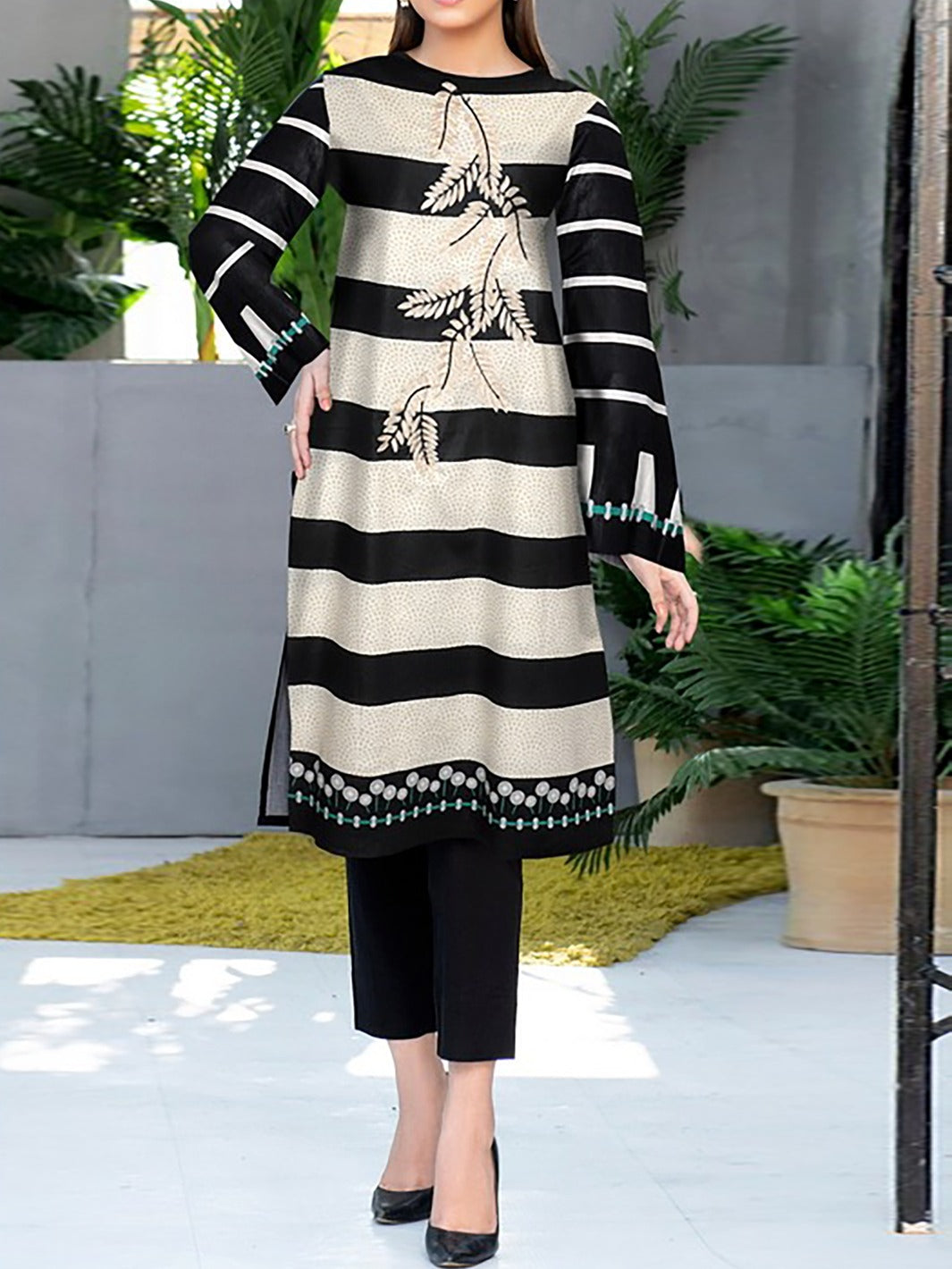 SMT S623-Embroidered 3pc Lawn dress with Printed Chiffon dupatta.