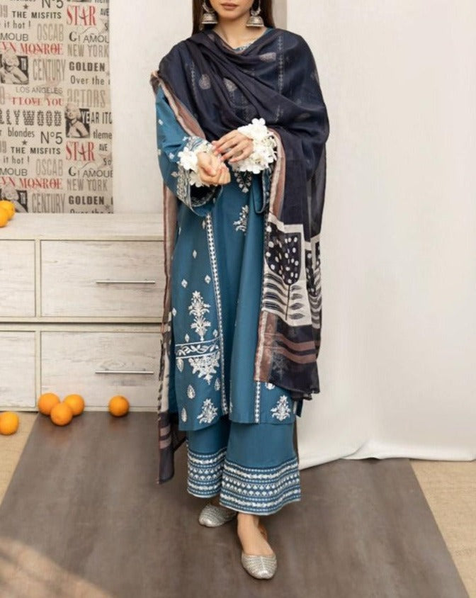 SMT S658-Embroidered 3PC Lawn with Printed munar dupatta.