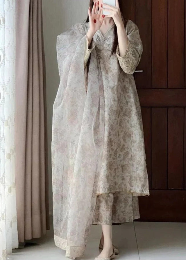 SMT S1058-Digital Printed 3pc Lawn Dress with Printed Munar Dupatta.