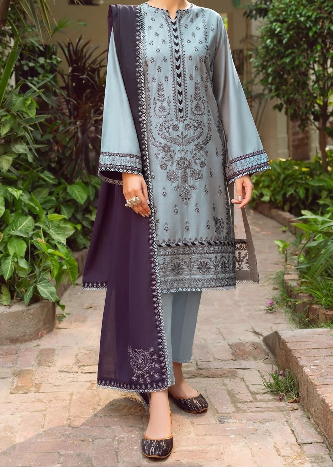 SMT W827-Embroidered 3pc Marina Dress With Embroidered Marina Shawl.