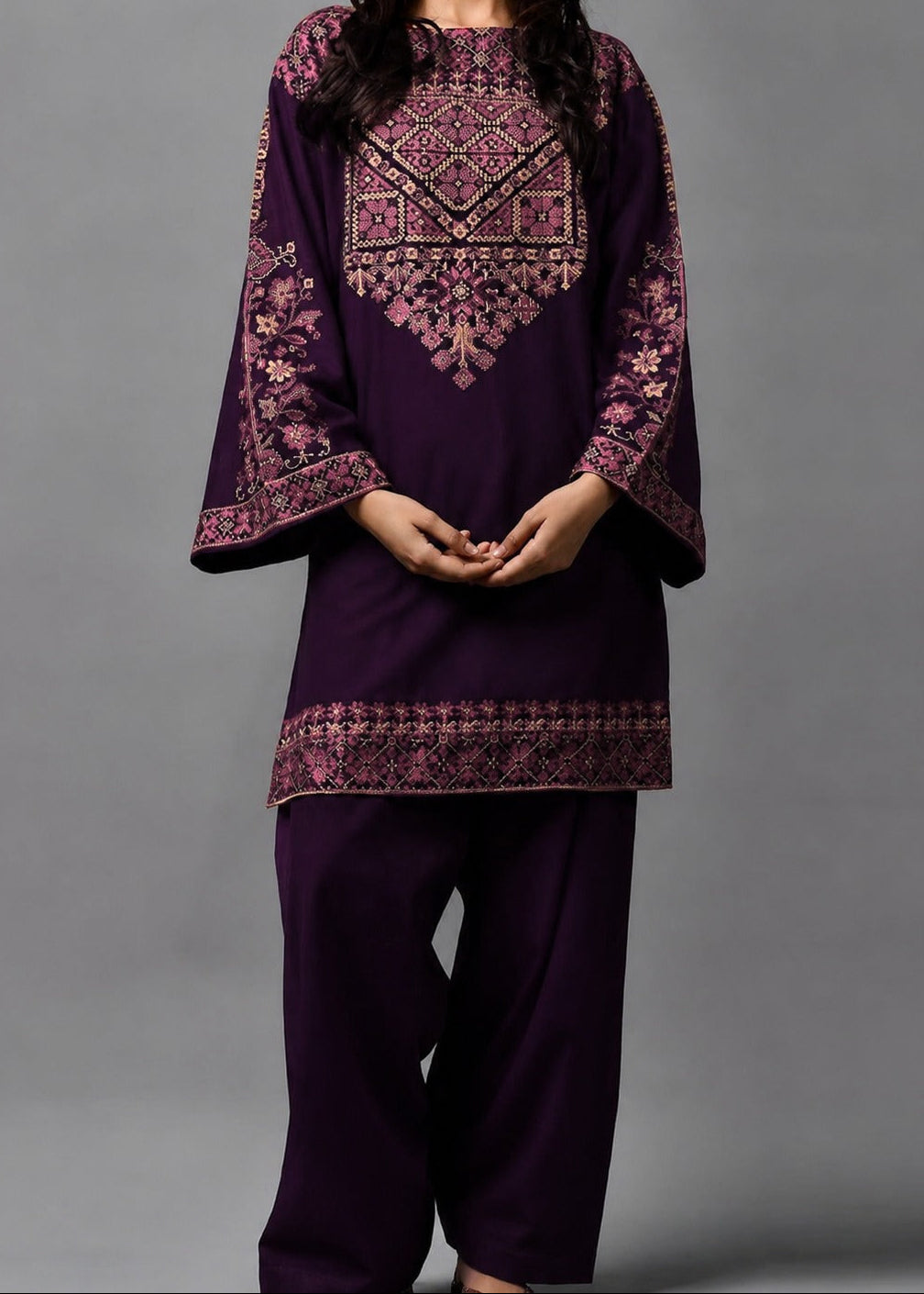 SMT S1534-Embroidered 2PC Lawn dress.