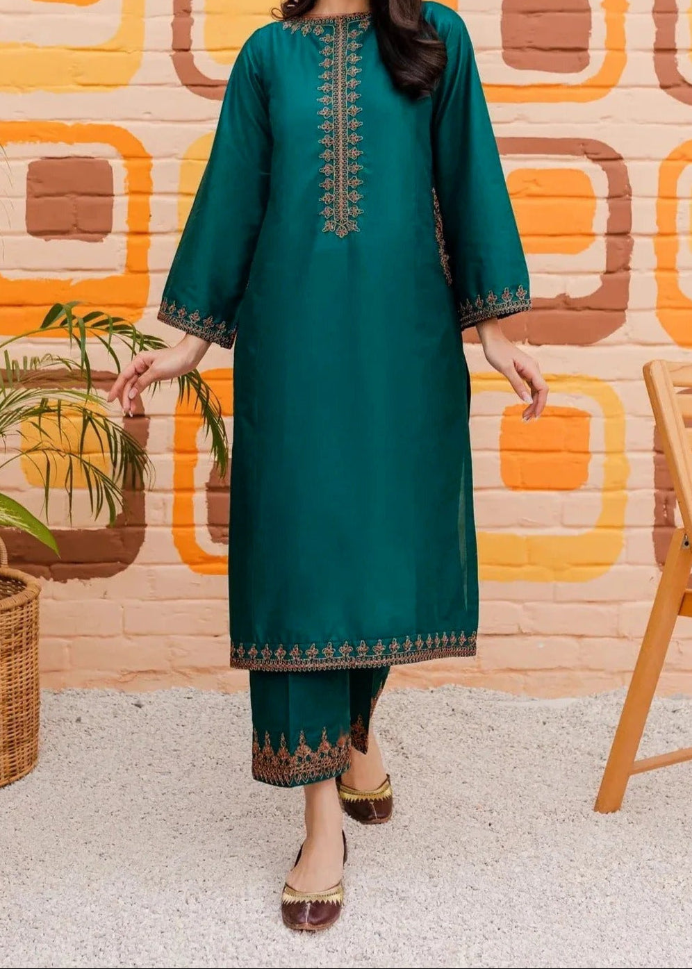 SMT S1532-Embroidered 2PC Lawn dress.