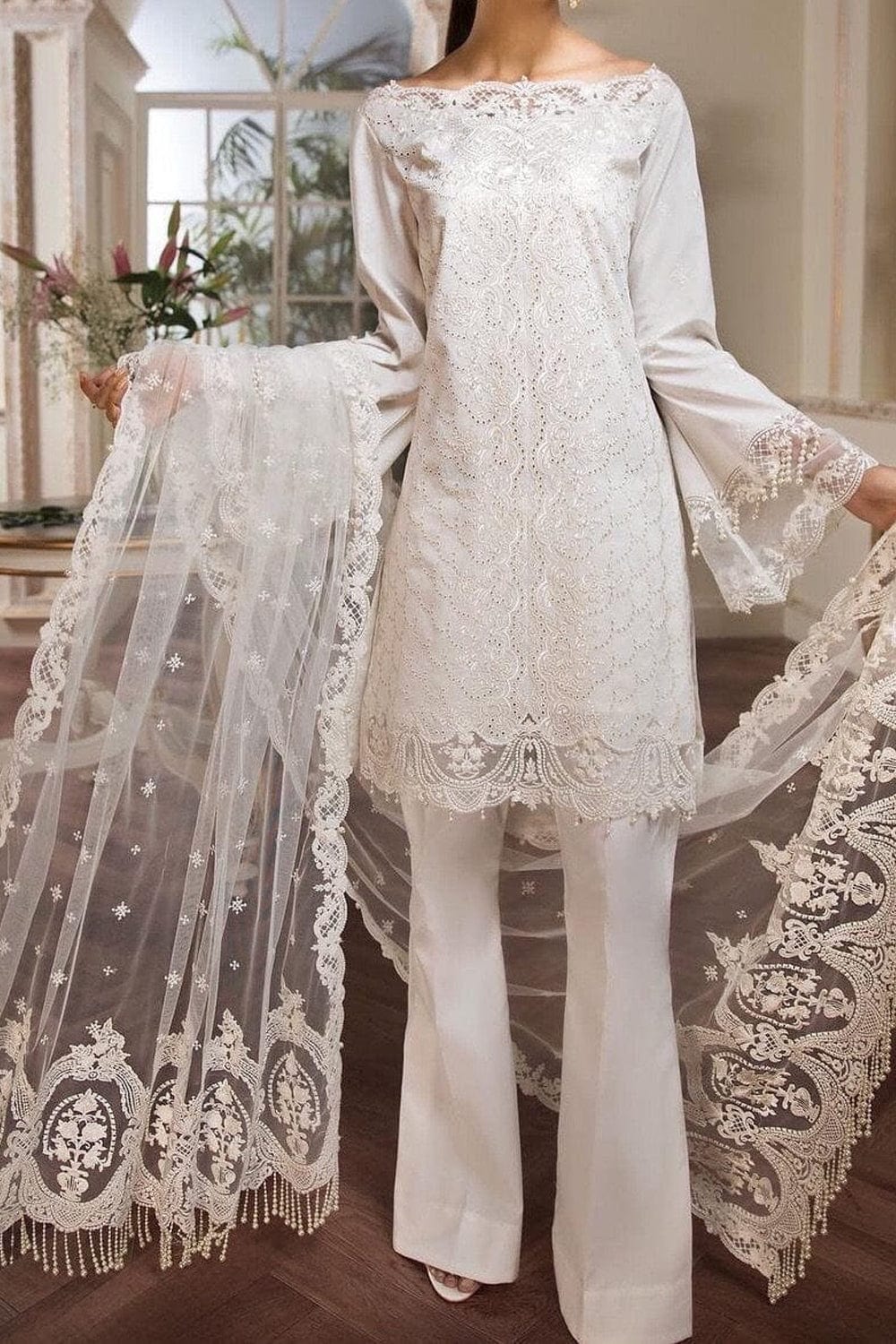 SMT S381-Shifli Embroided 3pc lawn chicken dress with embroided net dupatta.