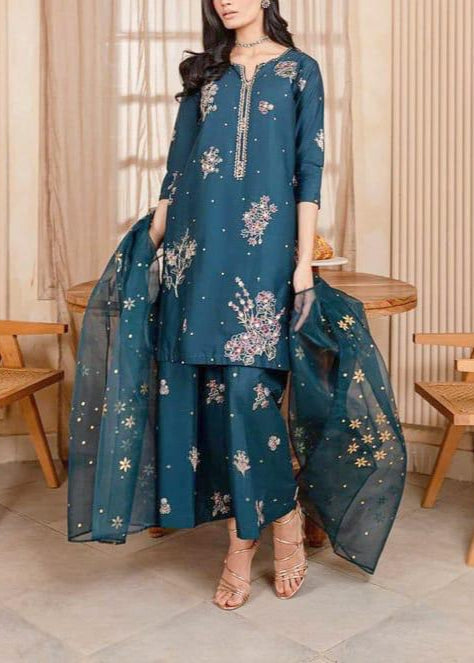 SMT S867-Embroidered 3pc Lawn Dress with Embroidered Munar Dupatta.