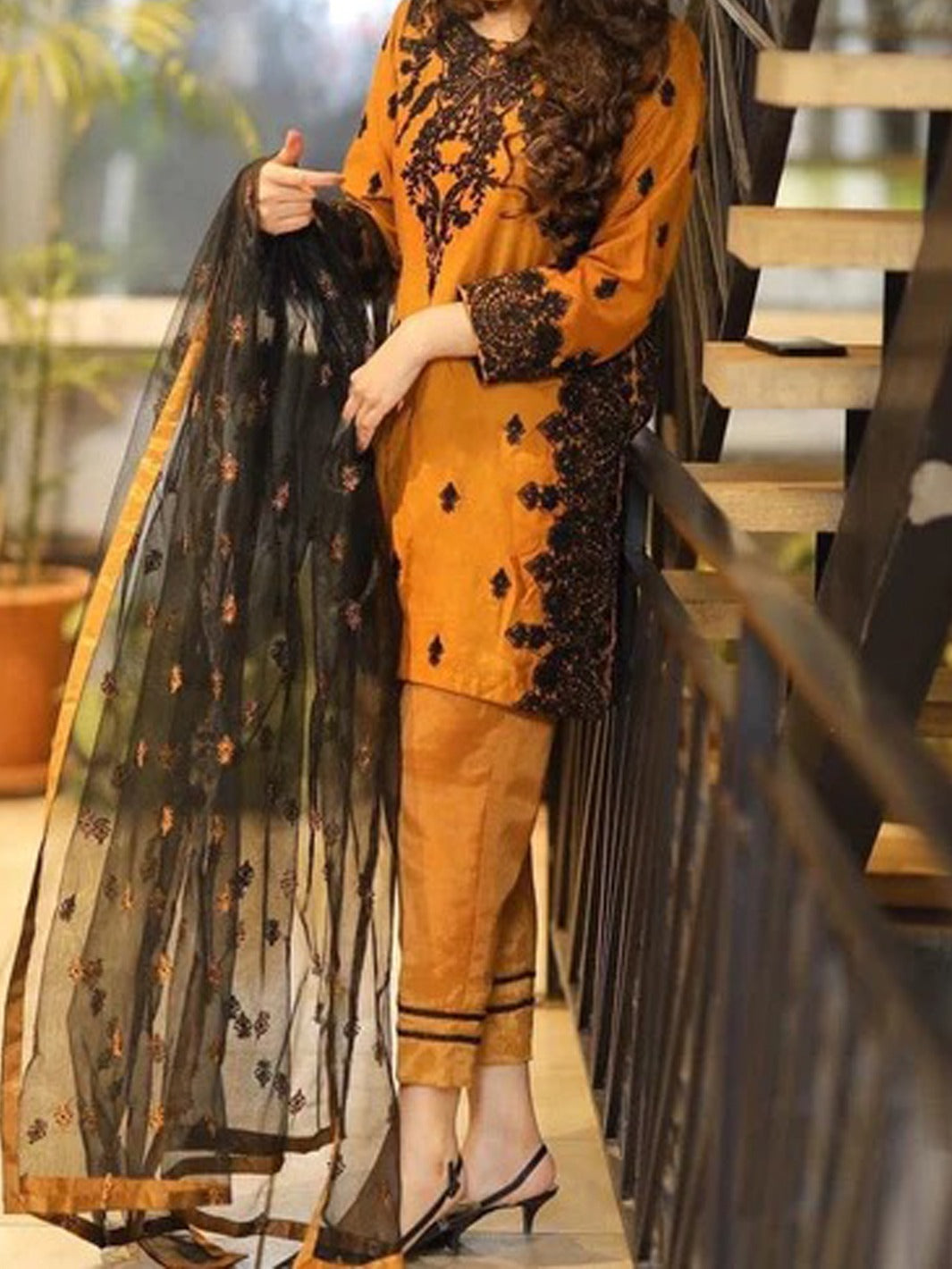 SMT W207-Embroidered 3pc marina dress with Embroidered organza Dupatta.