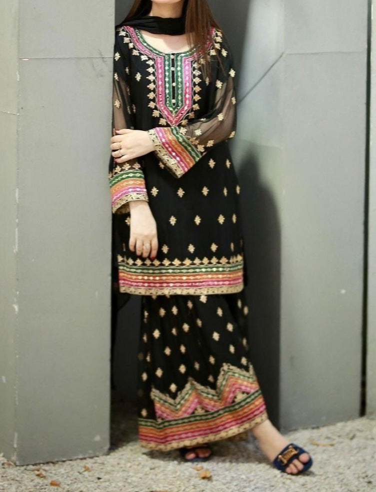 SMT S561-Embroided 2pc lawn dress